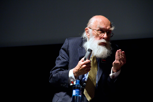 Illusjonist James Randi tryller bort norske engler